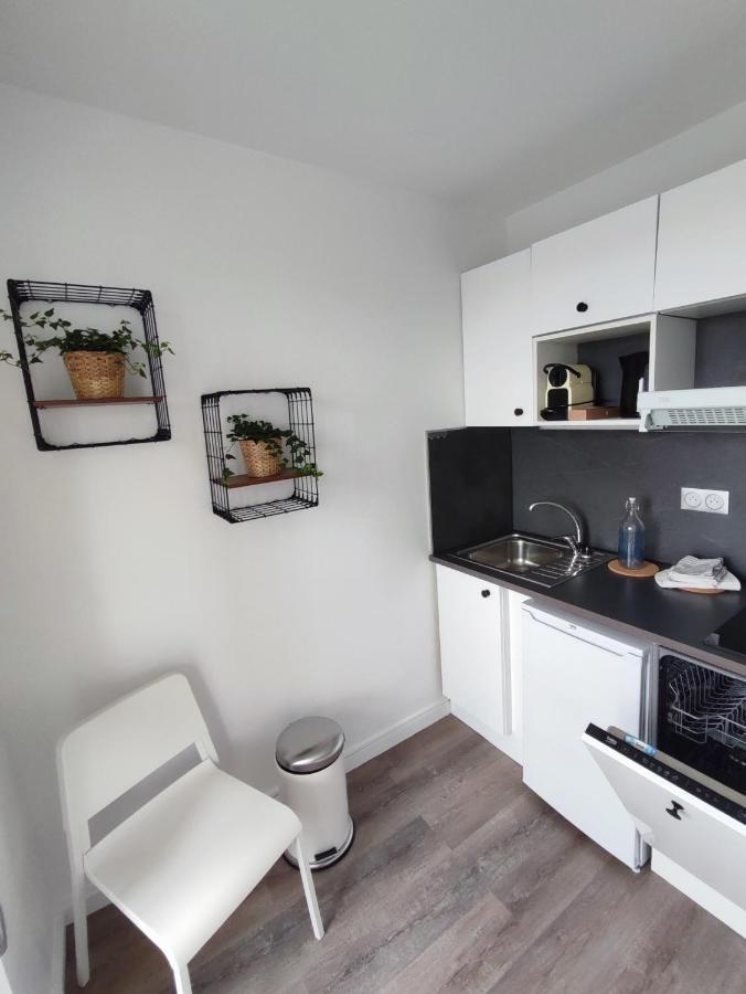 Studio 22 - Coucher De Soleil & Vue Mer Courseulles-sur-Mer Exterior photo